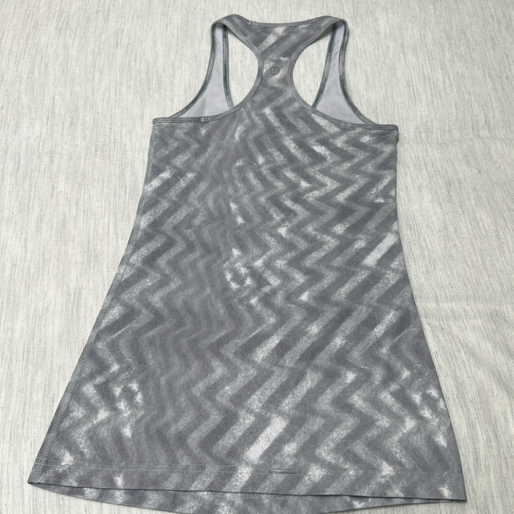 Lululemon Tank - Picture 2 of 5